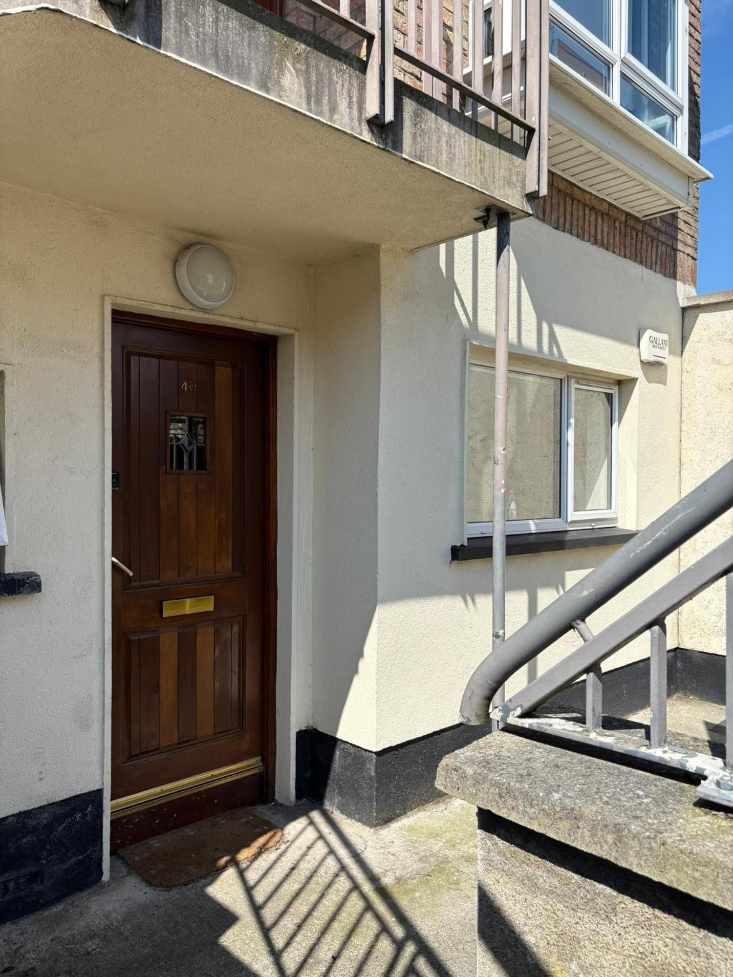 Apartment Cosy 2-bedroom Near Airport *
