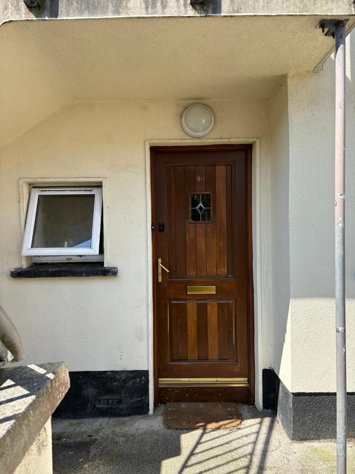 Cosy 2-bedroom Near Airport