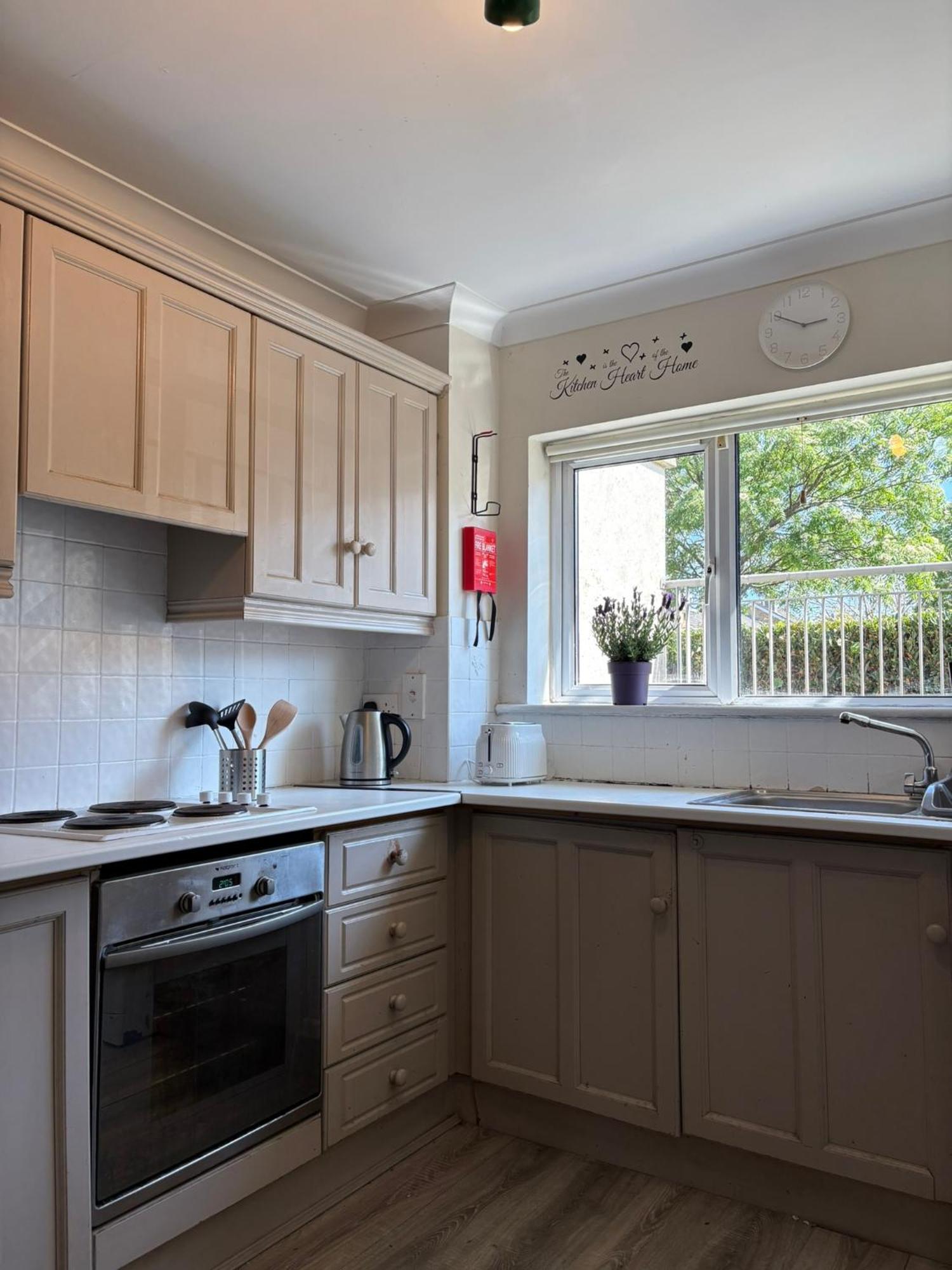 Cosy 2-bedroom Near Airport Apartment Dublin